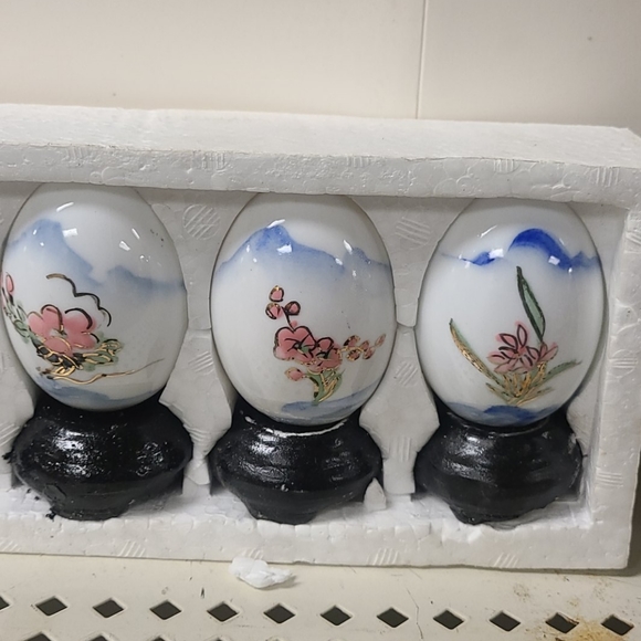 6 Vintage Handpainted ceramic floral eggs with - Picture 6 of 8
